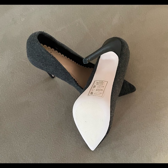 Madison by Shoe Dazzle pumps - Picture 3 of 4